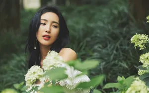 王紫璇抹胸裙性感写真图片