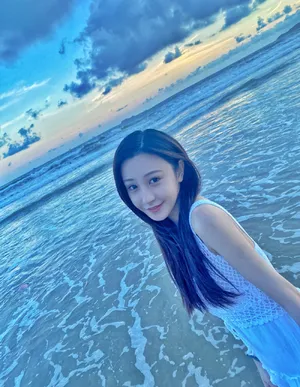 朱圣祎海边性感写真图片_2