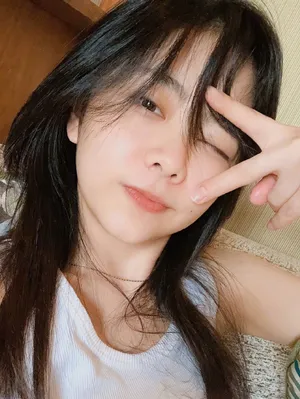 谭松韵慵懒私服自拍照图片_10