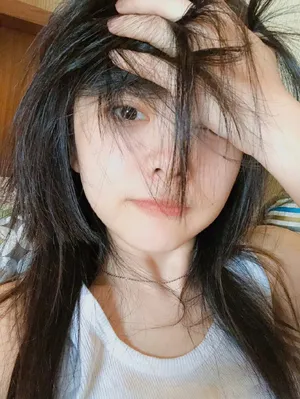谭松韵慵懒私服自拍照图片_16