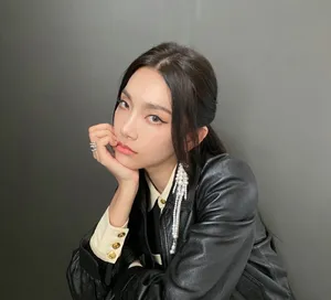 曾可妮黑色皮衣酷美写真图片_2