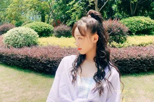 吕小雨夏日阳光甜美写真图片第1张