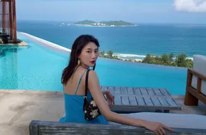 李斯羽吊带裙性感写真图片_6
