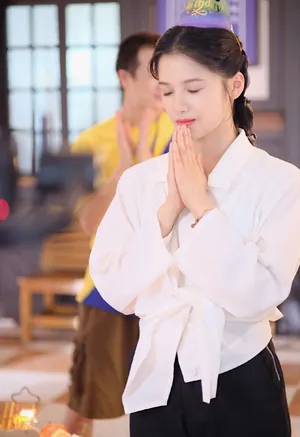 张婧仪甜美生日写真图片_2