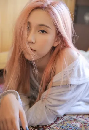 舒一灵吊带长腿性感私房写真_2