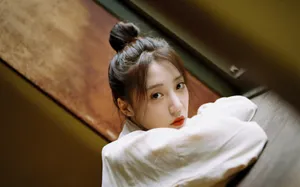 安泳畅丸子头甜美写真图片_5
