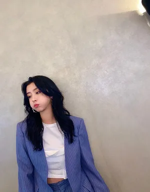 赵小棠干练西服性感图片_2