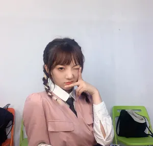 范薇灵动俏皮自拍图片_2