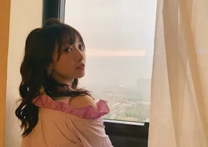 范薇粉裙甜美生活照图片_4