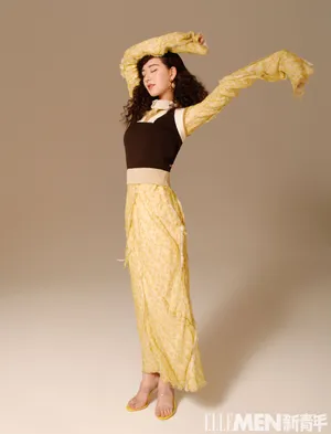 赵露思复古摩登魅力写真图片第10张