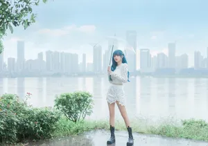 程潇浮雕镂空裙性感写真图片_3