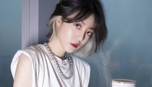 李溪芮性感挑染短发写真图片