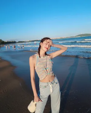 李斯羽海边性感写真图片_2