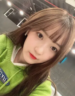 曾淑岩甜美自拍照图片_2