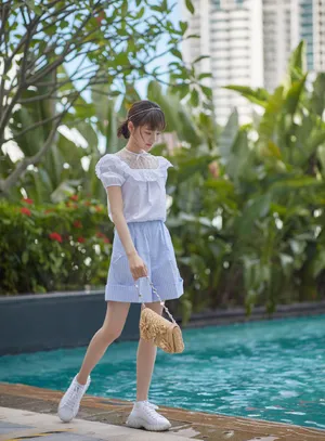 任敏粉嫩少女风写真图片_3
