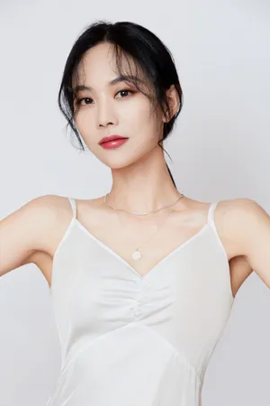 王霏霏性感妩媚写真图片_1