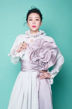 苗圃端庄气质性感图片写真