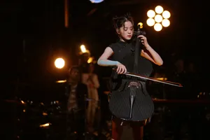 欧阳娜娜大提琴舞台照图片_7