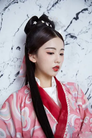 左卓国风造型写真图片_2
