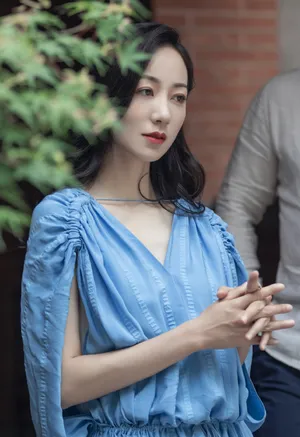 韩雪蓝色连身裙优雅写真图片_6