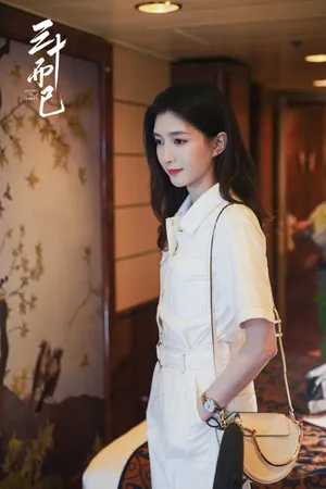 江疏影《三十而已》唯美剧照图片_3