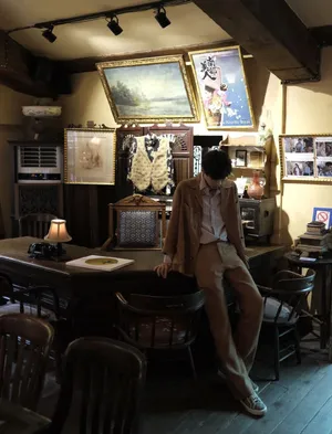 丁禹兮复古夹克慵懒写真图片_4