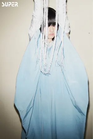 宋祖儿烟熏妆性感写真图片_13