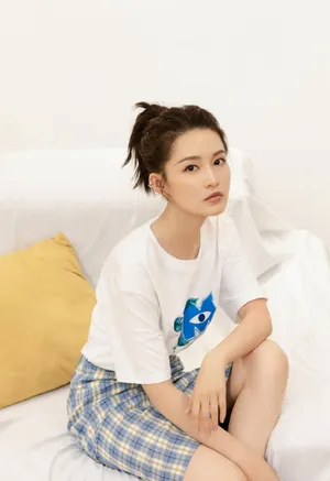 李沁白T清新甜美写真图片
