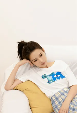 李沁白T清新甜美写真图片_3