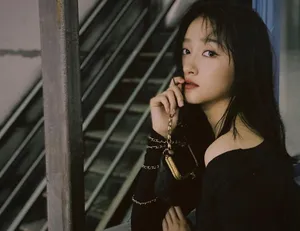 关晓彤暗黑风私服照图片_2
