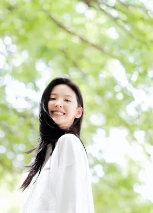 章若楠清秀甜美写真图片_2