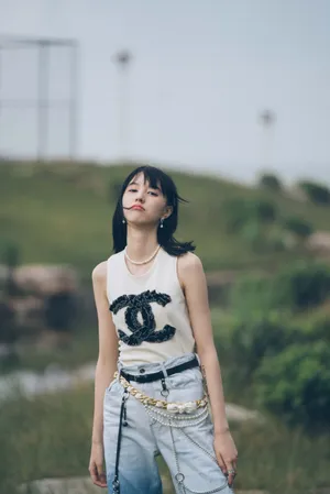 王悦伊清爽灵动写真图片_2