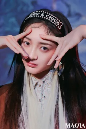 周洁琼梦幻光影写真图片_1