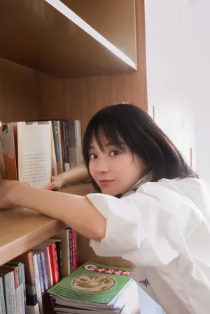 卜冠今搞怪职场写真图片