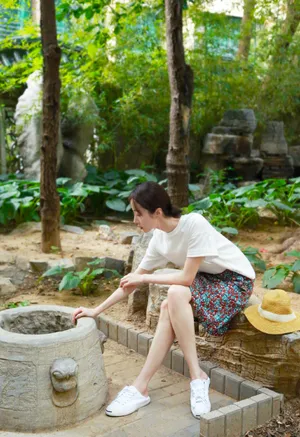 胡冰卿灵动俏皮写真图片_2