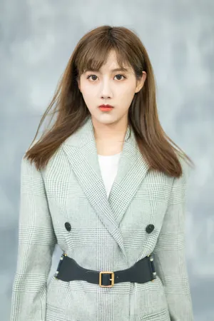 李艺彤优雅灵动写真图片_5