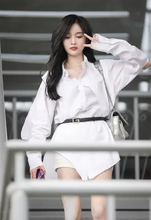 吴宣仪气质性感私服照图片