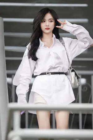 吴宣仪气质性感私服照图片_2