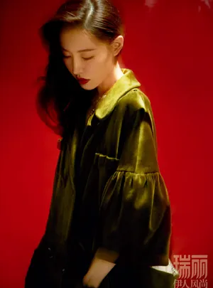 史卿妍优雅性感写真图片