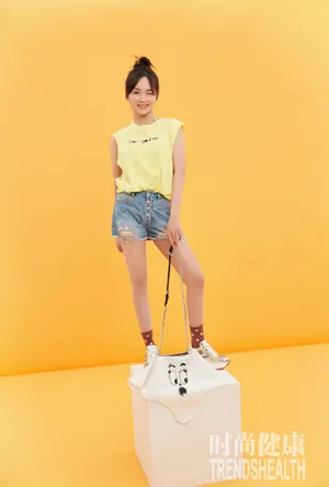 吕小雨甜美俏皮写真图片第1张