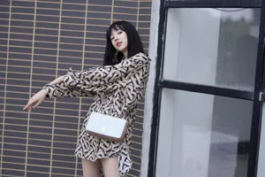 王悦伊性感俏皮写真图片_6