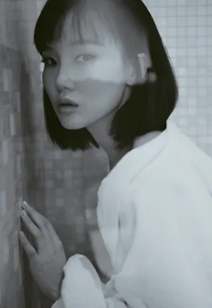 黄龄慵懒居家风黑白写真