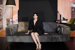 马思纯深v黑裙性感写真图片_4