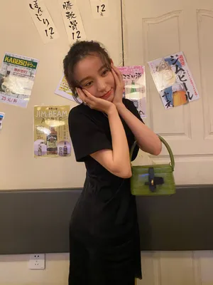 施诗清新俏皮生活照图片_2