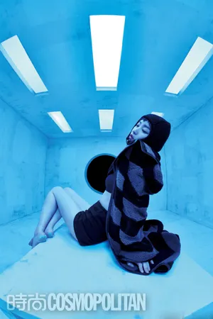倪妮锯齿刘海性感大片写真图片_1