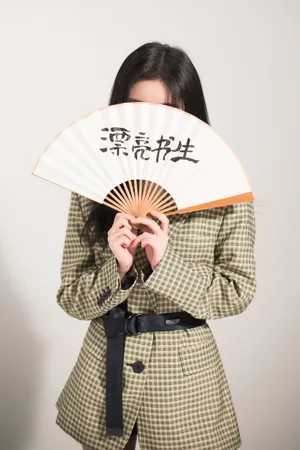鞠婧祎潇洒酷美写真图片_2