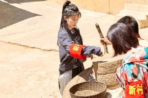 阚清子甜美综艺剧照图片_4