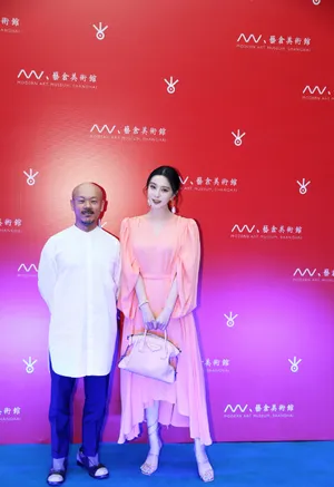 范冰冰优雅粉裙活动照图片