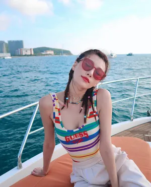 李斯羽清爽性感写真图片