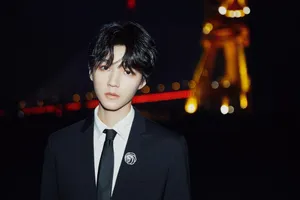 王俊凯帅气有型西装写真图片_6